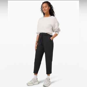 Lululemon Keep Moving Crop High Rise 23" Black - Size 6